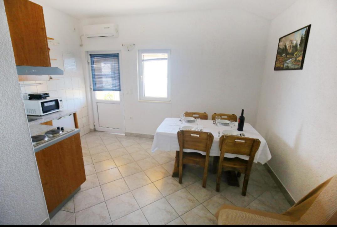 Apartmani Mirjana Tribanj-Kruscica Exteriör bild