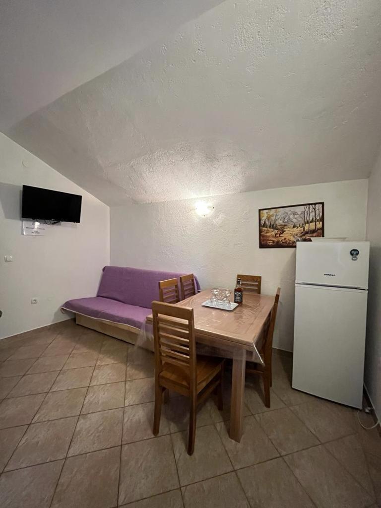 Apartmani Mirjana Tribanj-Kruscica Exteriör bild