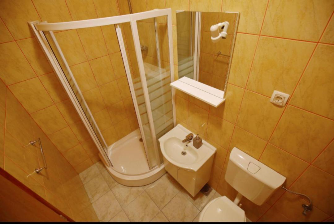 Apartmani Mirjana Tribanj-Kruscica Exteriör bild