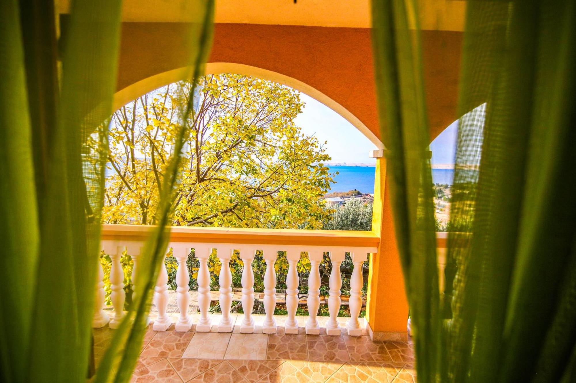 Apartmani Mirjana Tribanj-Kruscica Exteriör bild